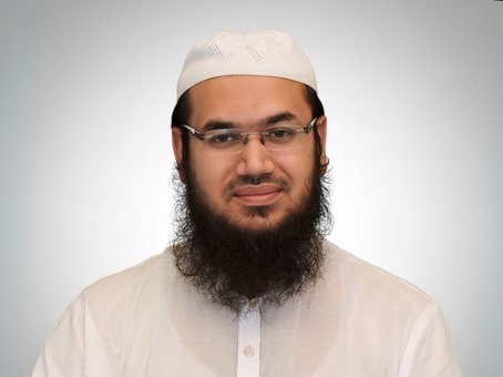 Senior Sharia Adviser